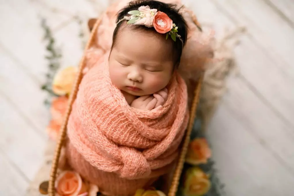 Charlotte | 13 Days 25 Charlotte 124web