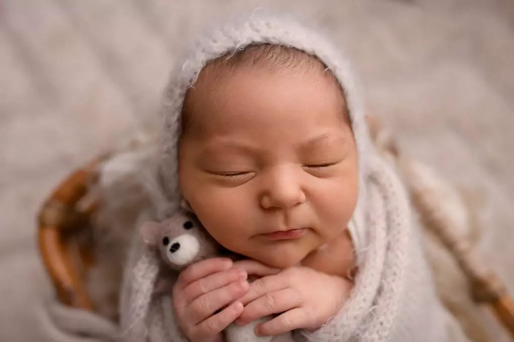 Isla | 6 days 38 Isla Newborn Photography South West Sydney 6