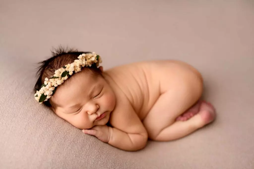 Isla | 6 days 3 Isla Newborn Photography South West Sydney 76