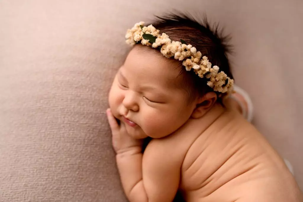 Isla | 6 days 2 Isla Newborn Photography South West Sydney 78