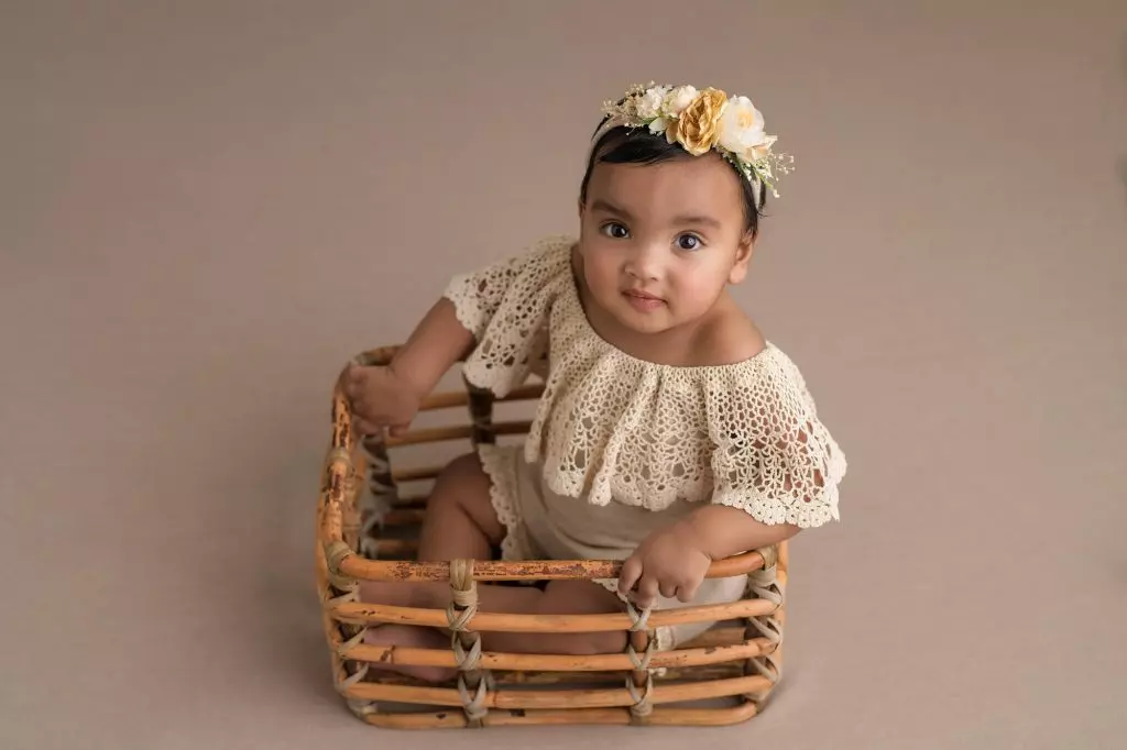 Anaya | 8 months 11 Sydney baby photographer Anaya sitter 111