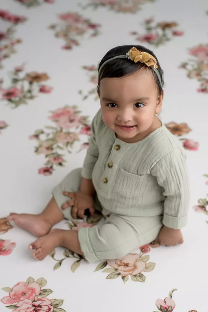 Anaya | 8 months 23 Sydney baby photographer Anaya sitter 123