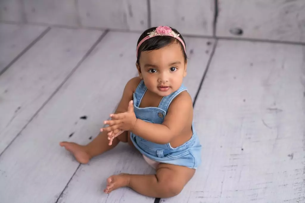 Anaya | 8 months 32 Sydney baby photographer Anaya sitter 132