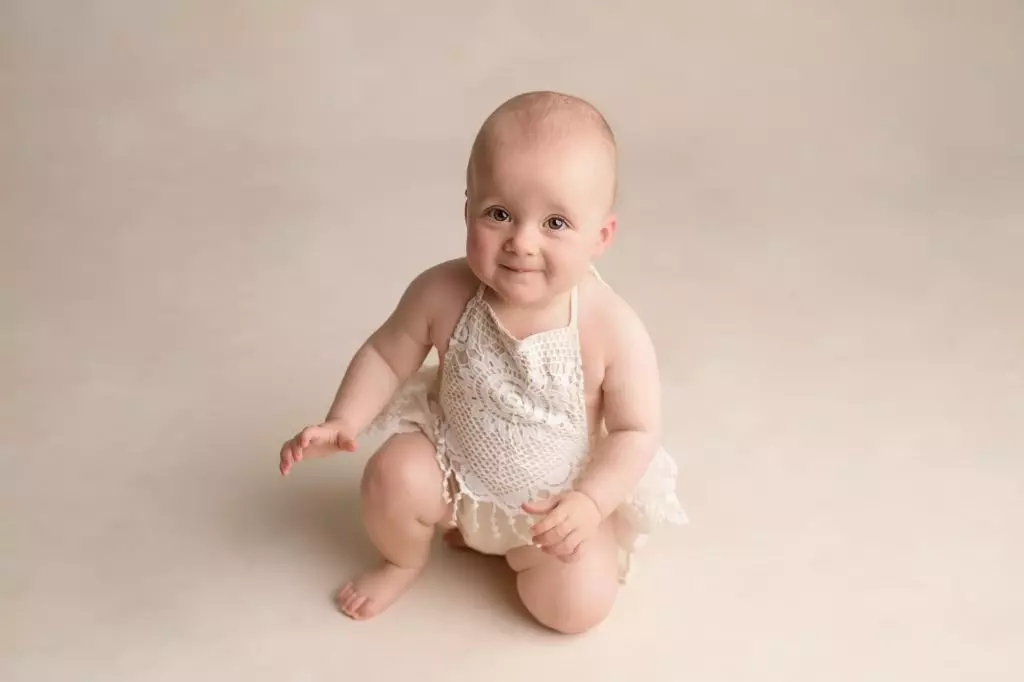 Sydney baby photographer Remy cake smash 101