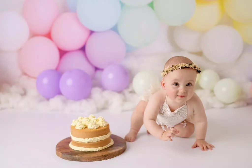 Sydney baby photographer Remy cake smash 105