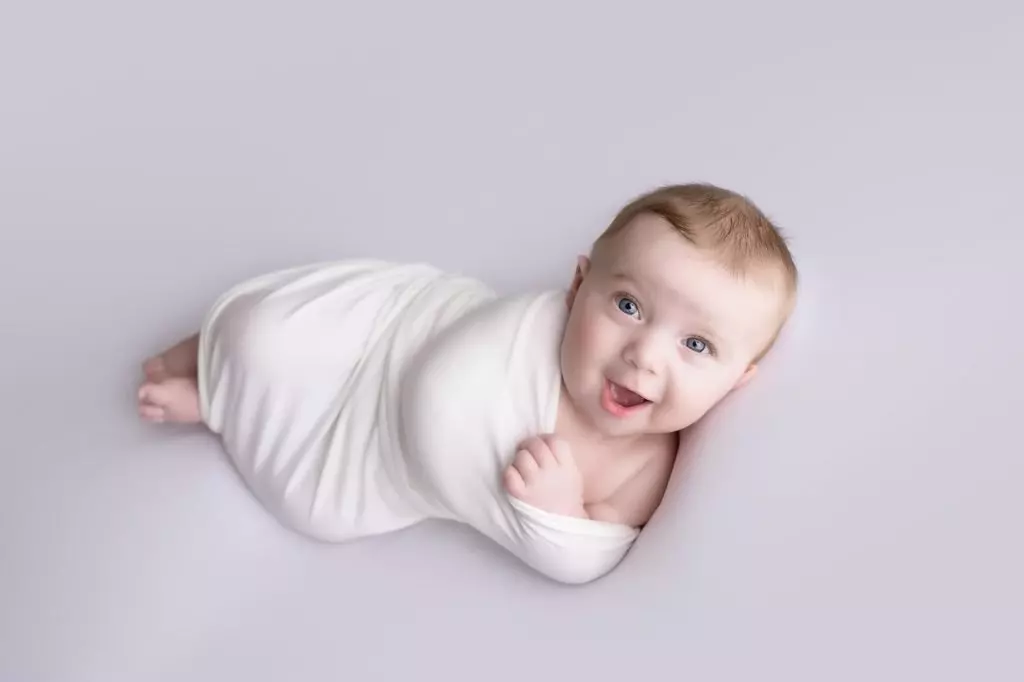 Sydney baby photographer Nathan 121