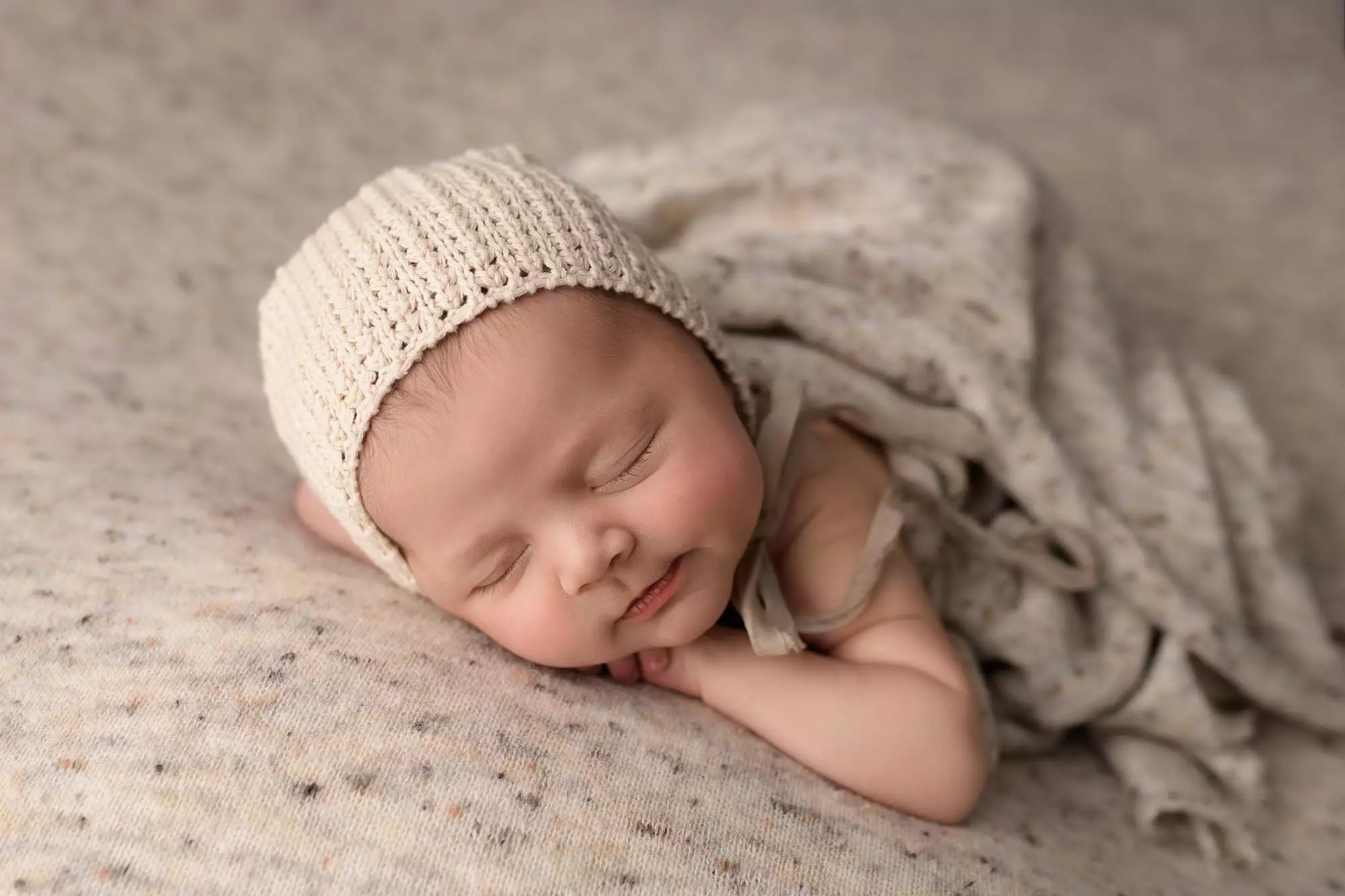 Sienna | 10 days 22 Sienna newborn photography sydney043