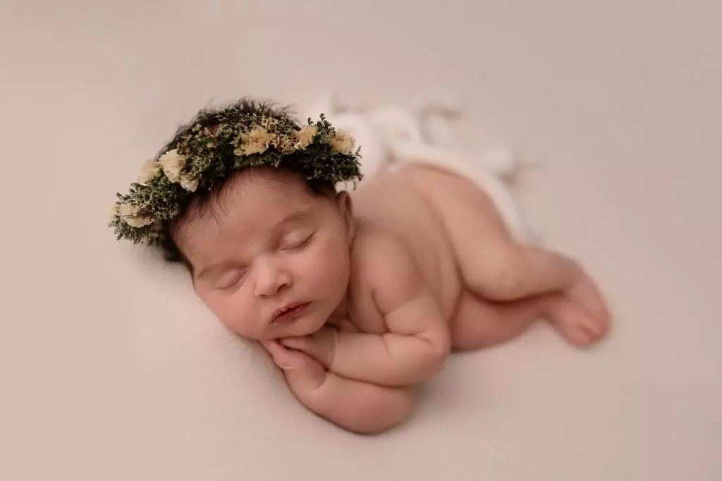 Audrie | 10 days 5 Audrie newborn baby photographer sydney377