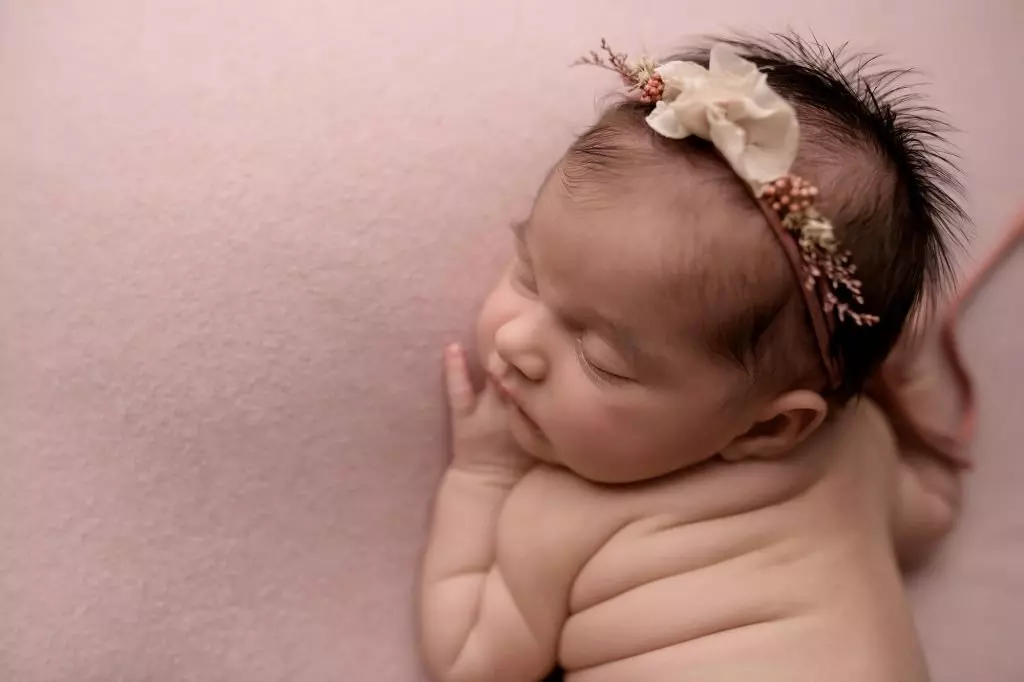 Audrie | 10 days 8 Audrie newborn baby photographer sydney383