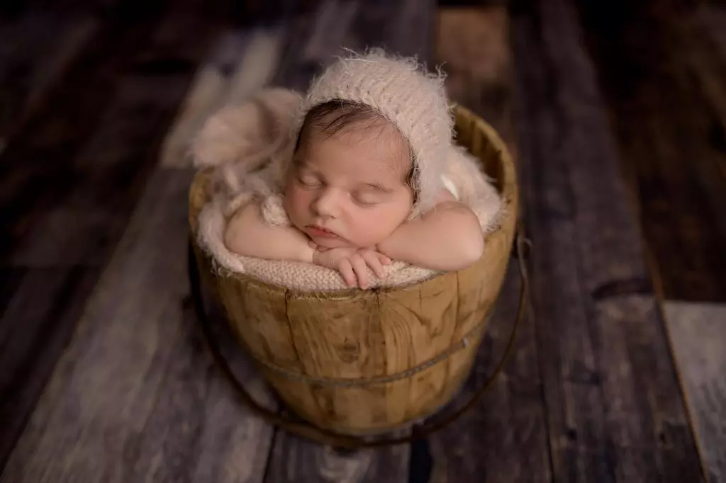 Audrie | 10 days 13 Audrie newborn baby photographer sydney393