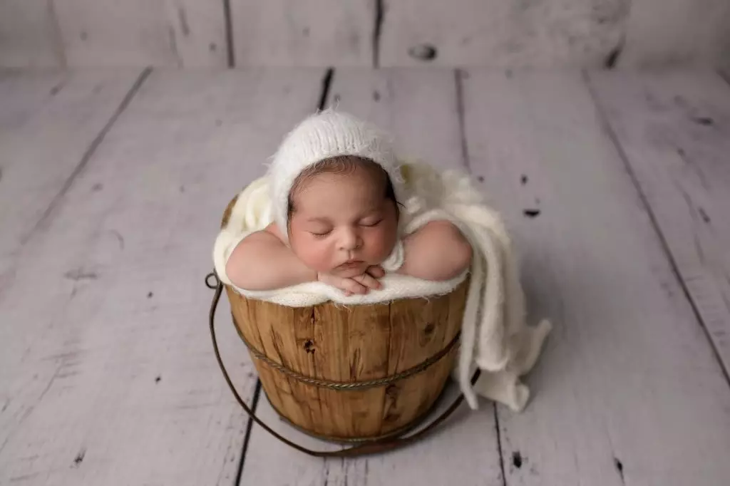Noah | 8 days 19 newborn photography