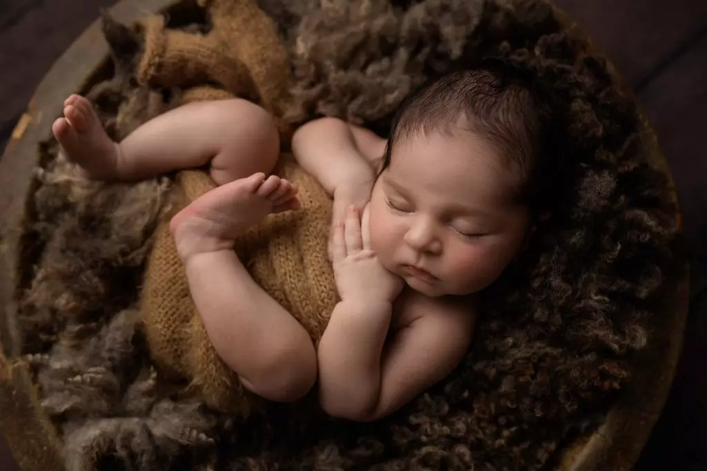 Noah | 8 days 23 newborn photography