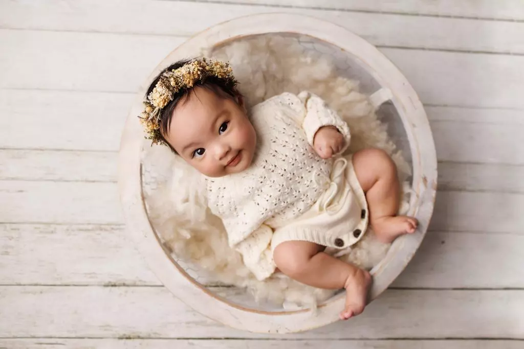 Ayva baby photographer