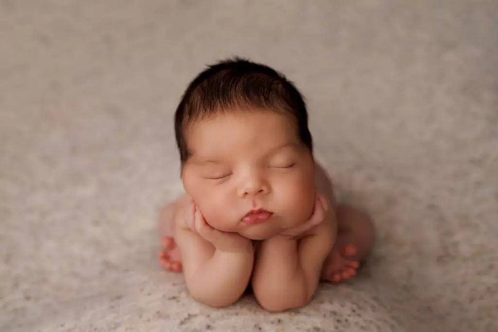 Charlie newborn photography narellan 25