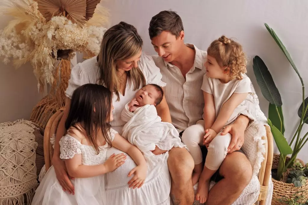 Charlie newborn photography narellan 7