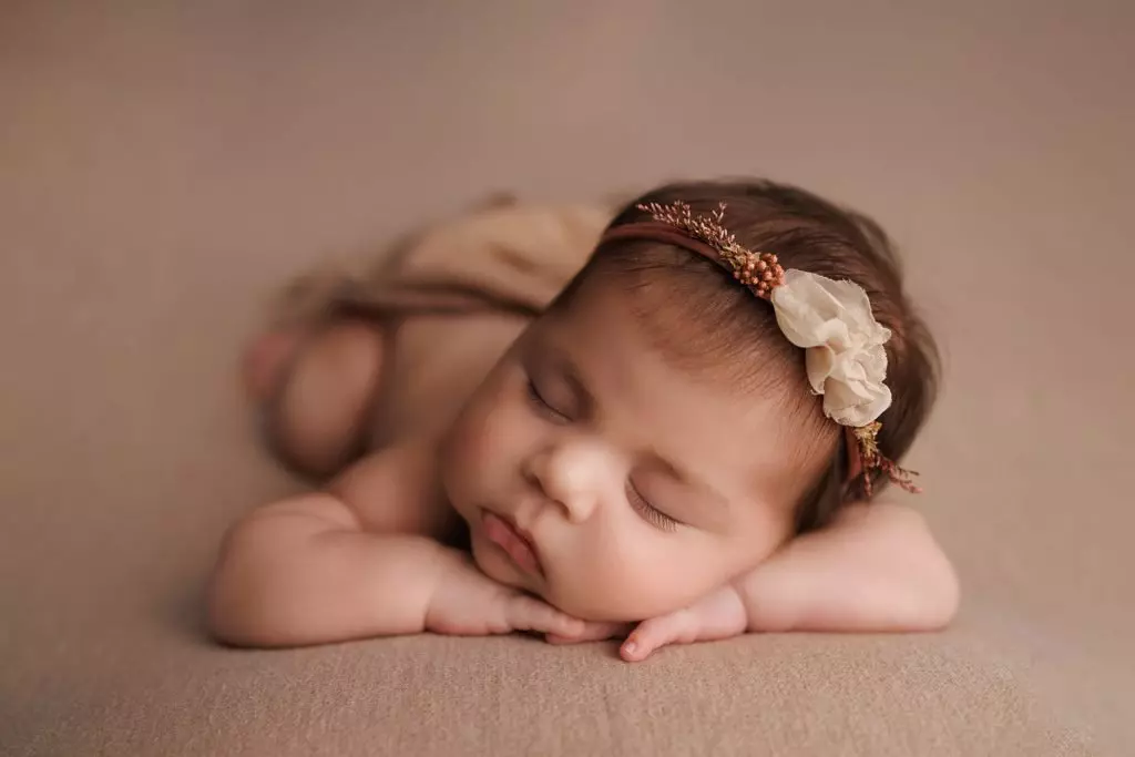 Allegra newborn photography narellan 10