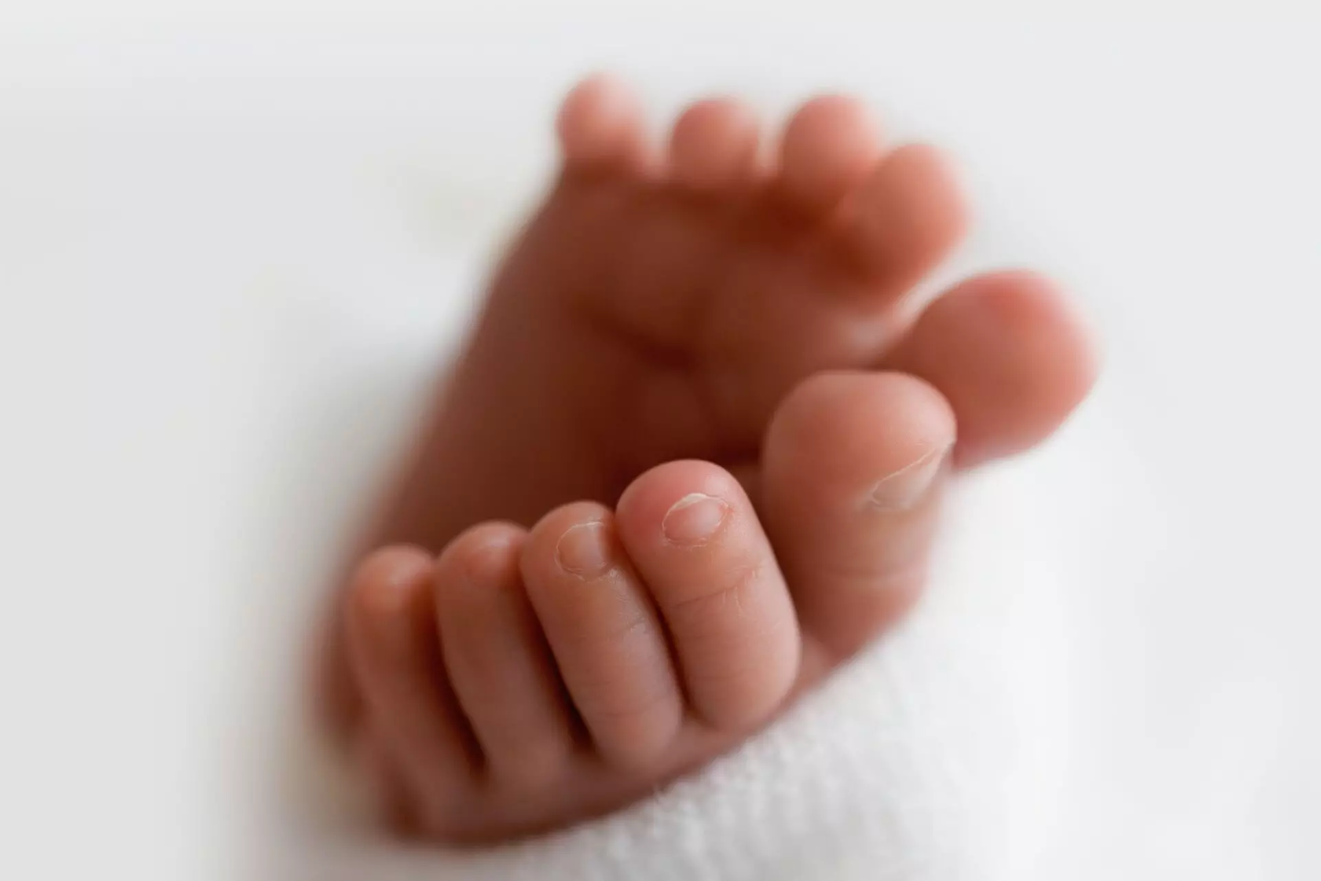 Eamon newborn photography gregory hills 20