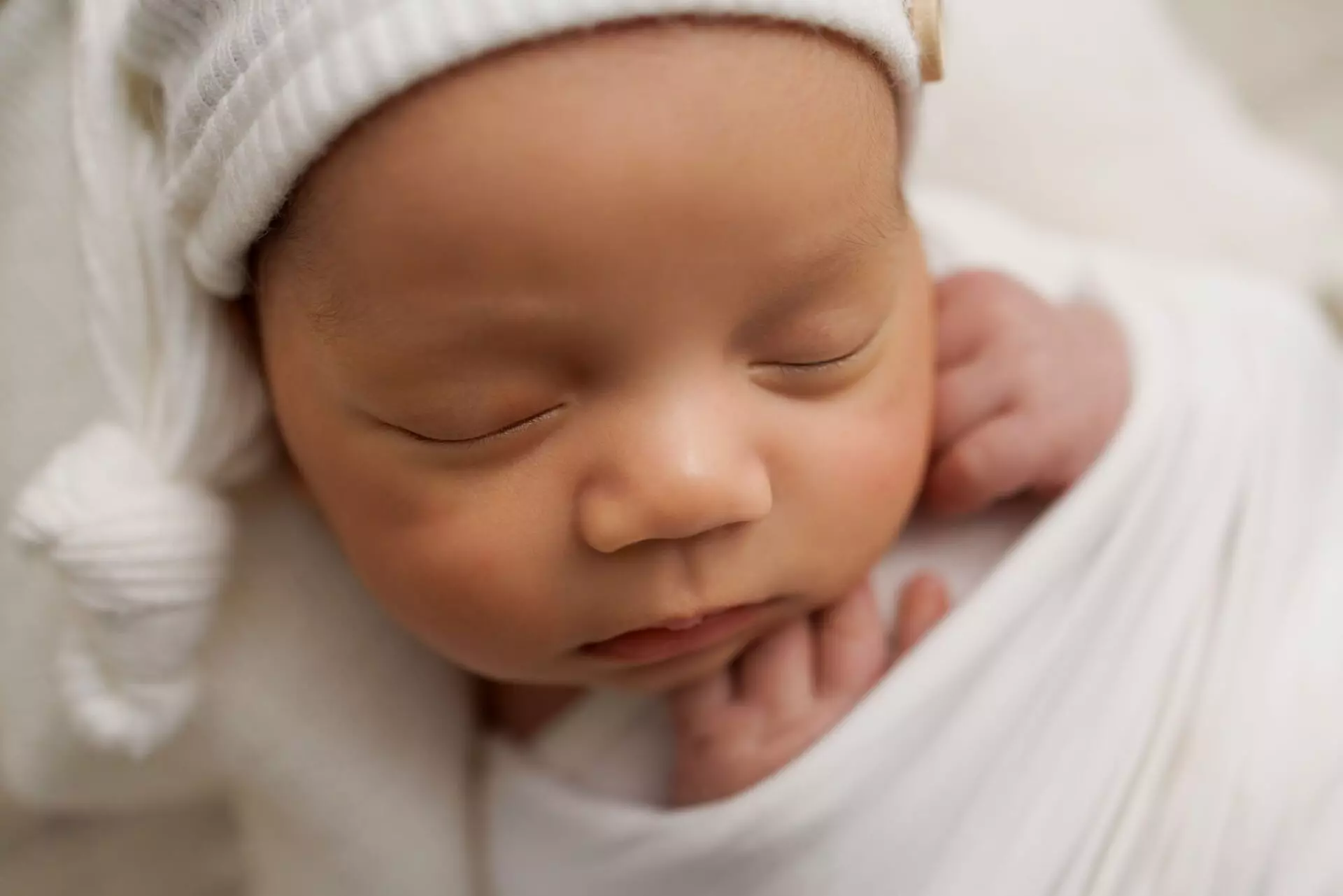 Eamon newborn photography gregory hills 3