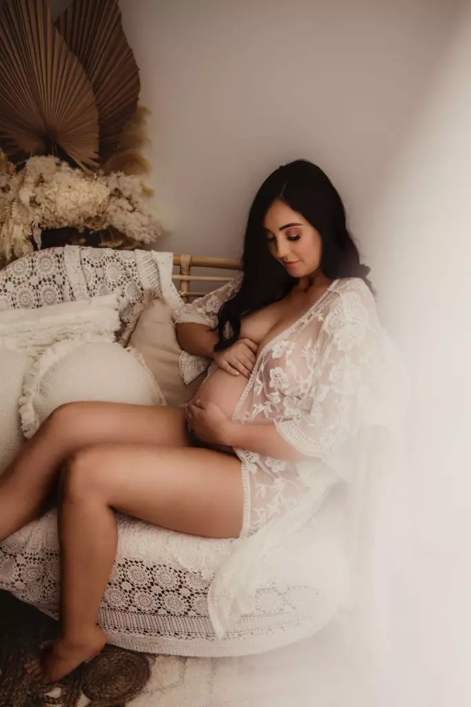 Lucy maternity photography narellan