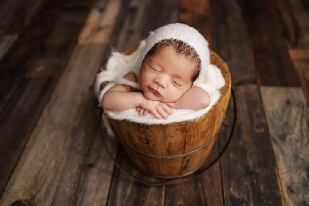 Ares | 13 days. Beautiful newborn photos of a sweet baby boy. 13 Ares newborn photography Camden 1500 12