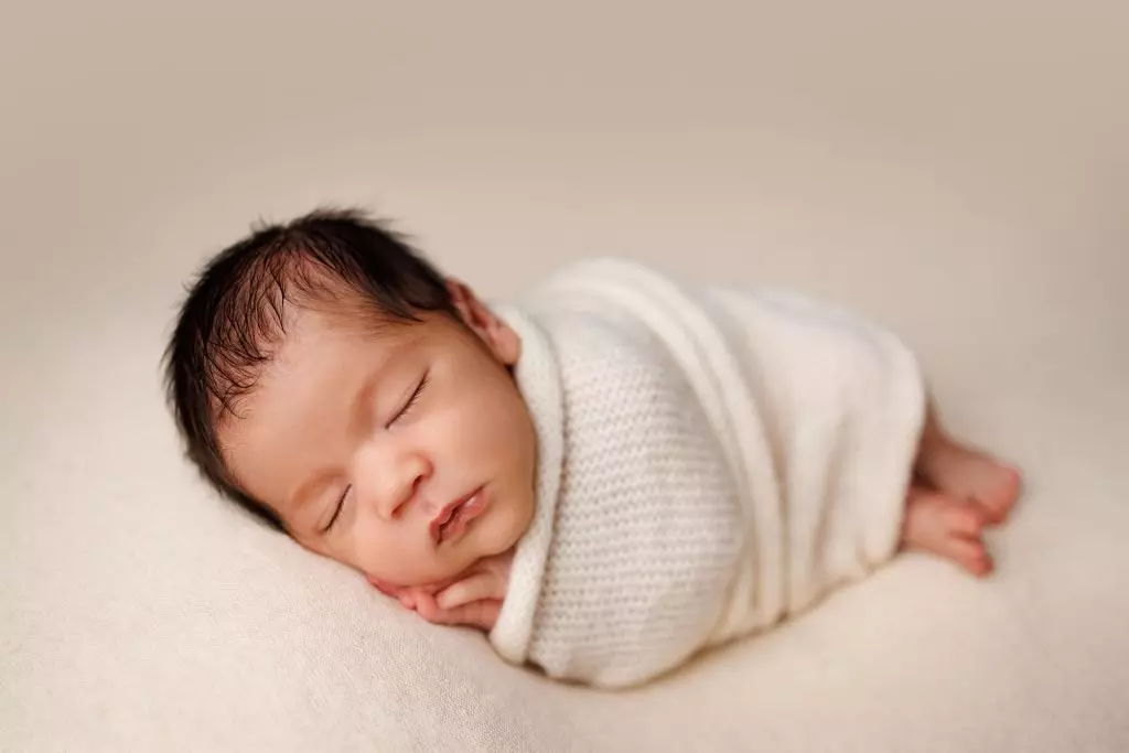 Ares | 13 days. Beautiful newborn photos of a sweet baby boy. 16 Ares newborn photography Camden 1500 15