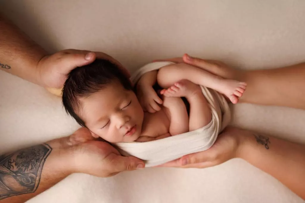 Ares | 13 days. Beautiful newborn photos of a sweet baby boy. 20 Ares newborn photography Camden 1500 19