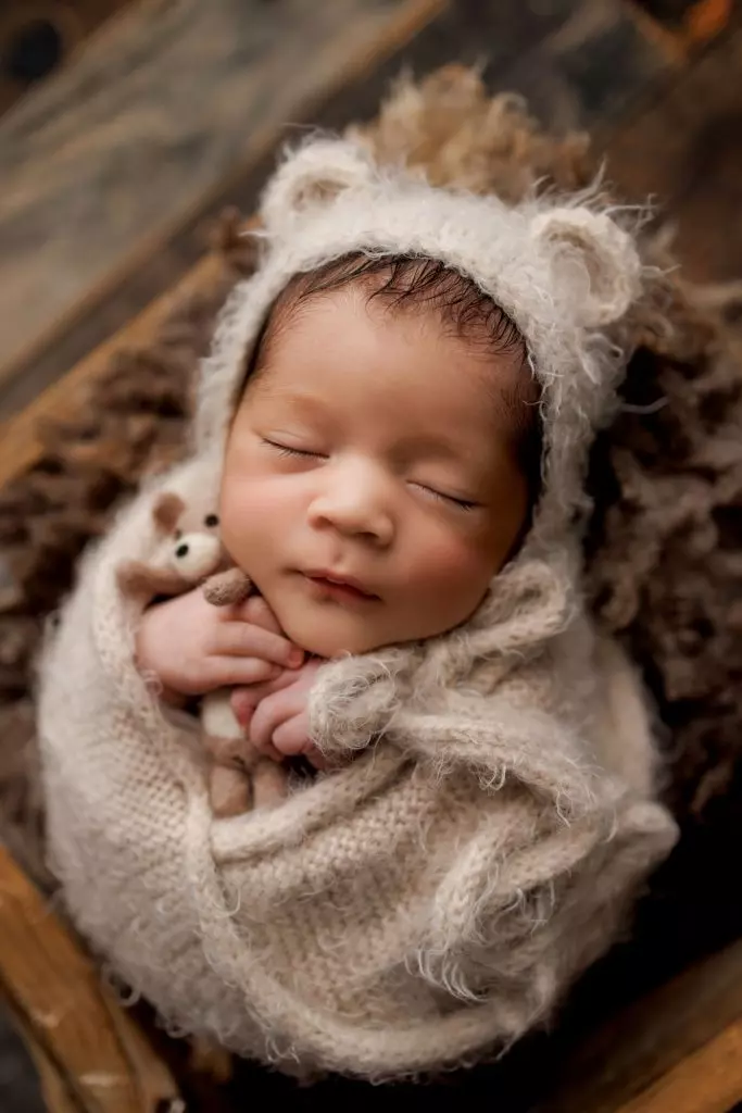 Ares | 13 days. Beautiful newborn photos of a sweet baby boy. 4 Ares newborn photography Camden 1500 3