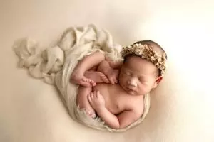 Newborn Photo Shoot | Cara 20 family photography sydneyportrait studio Sydney Cara142