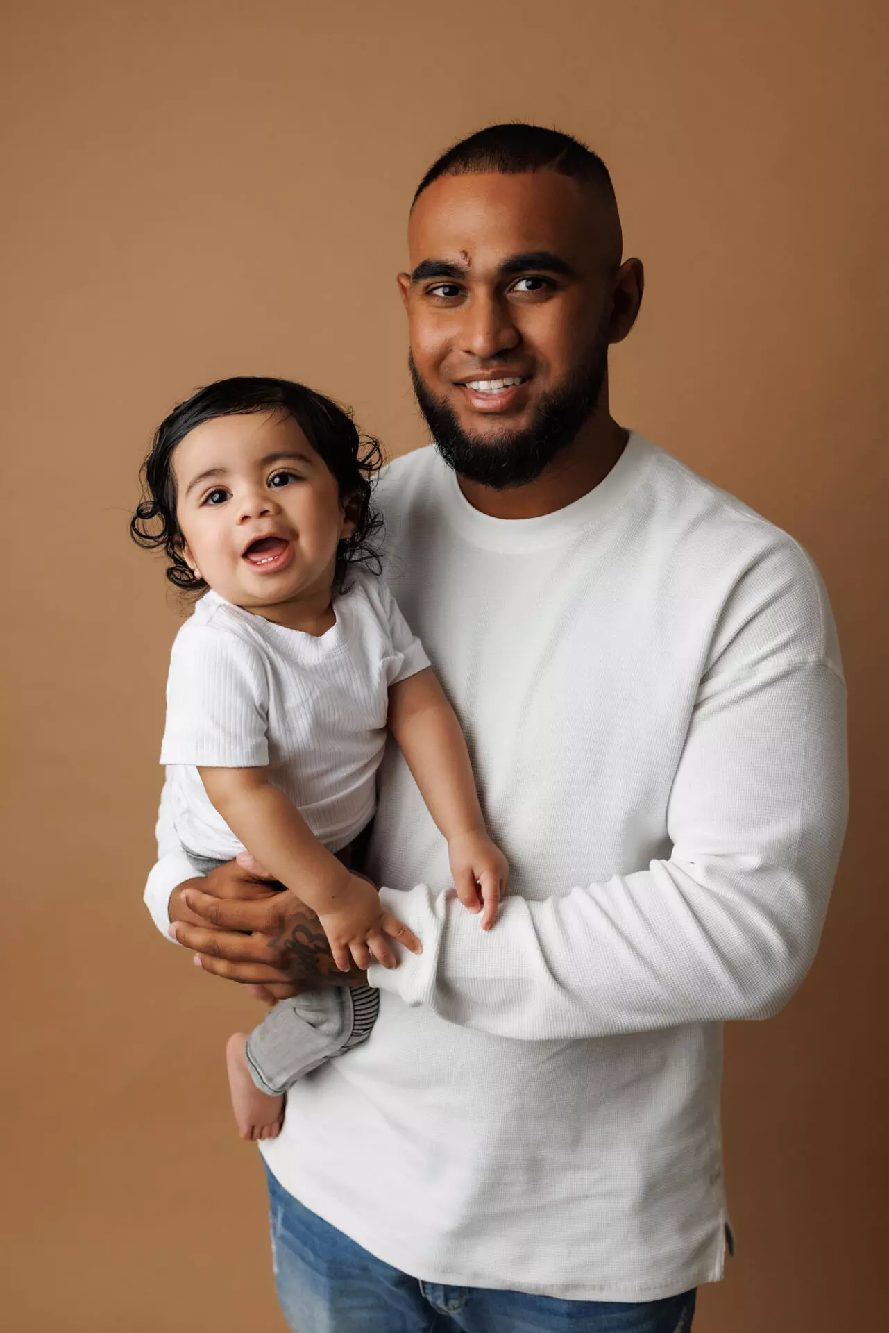Beautiful family photos for this cute baby boy! Genesis | 5 months 2 family photography sydneyportrait studio Sydney Fosita 263