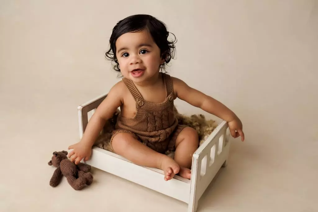 Beautiful family photos for this cute baby boy! Genesis | 5 months 15 family photography sydneyportrait studio Sydney Fosita 269